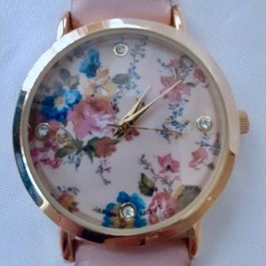💲SALE💲 NWOT Pink Band Watch w/Floral Watch Face and Diamond Like Accents